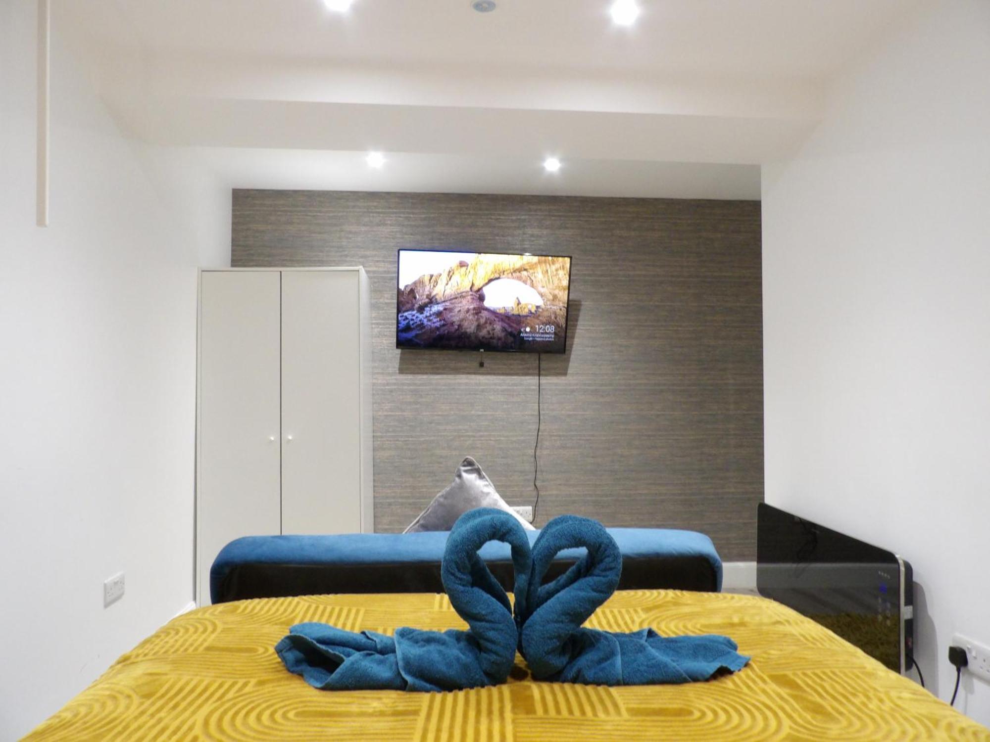 Lovely 3 Bedroom Apartment With Private Garden In Edinburgh City Centre Eksteriør billede