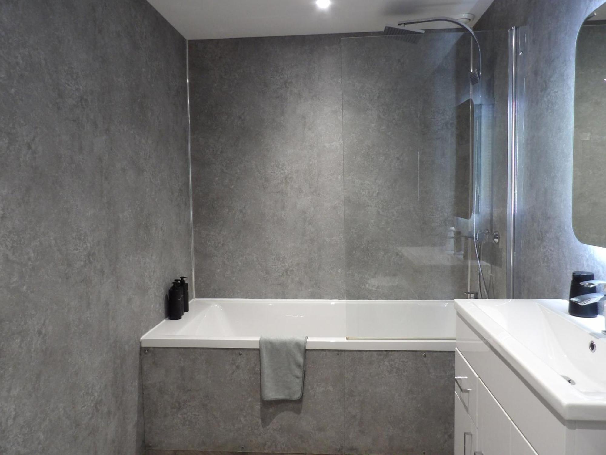 Lovely 3 Bedroom Apartment With Private Garden In Edinburgh City Centre Eksteriør billede